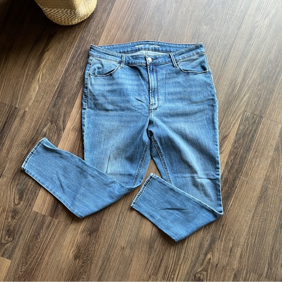 Old Navy High Rise Super Skinny Jeans Size 16 Short - Picture 2 of 6